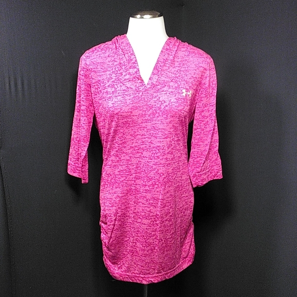 Under Armour Tops - Under Armour heat gear semi fitted hoodie